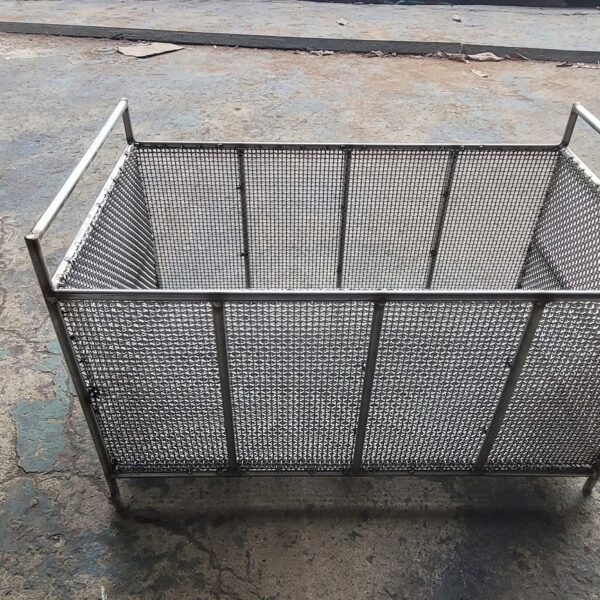 khay lưới inox 304 khung đặc phi 8